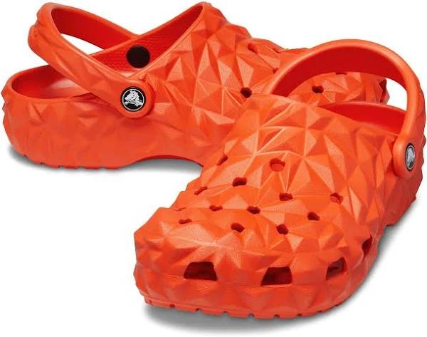 Crocs Classic Geometric Clog; Lava, W11/M9