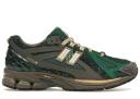 New Balance 1906R size? Exclusive Diamond District Pack Green