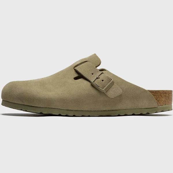 Birkenstock Unisex Boston clogs in faded khaki suede-Green