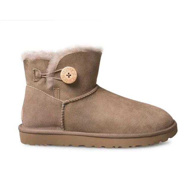 UGG Mini Bailey Button II EU 38