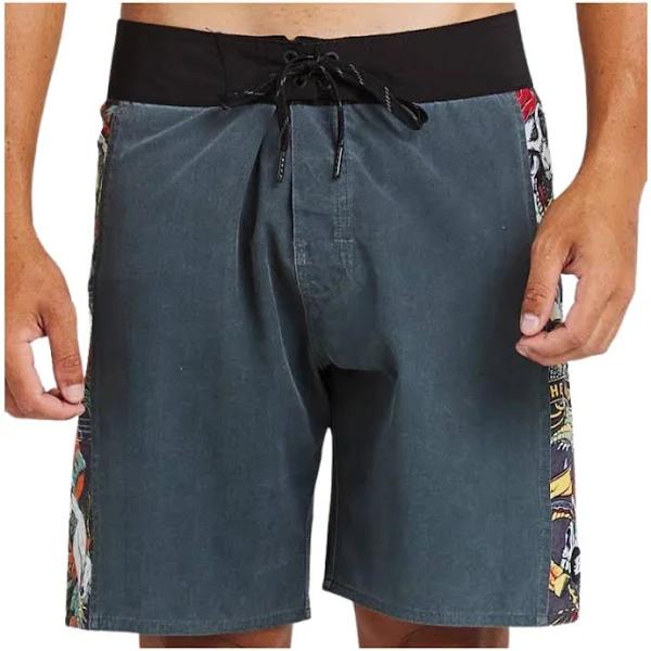 The Mad Hueys Loose in Paradise Boardshorts 18" 38