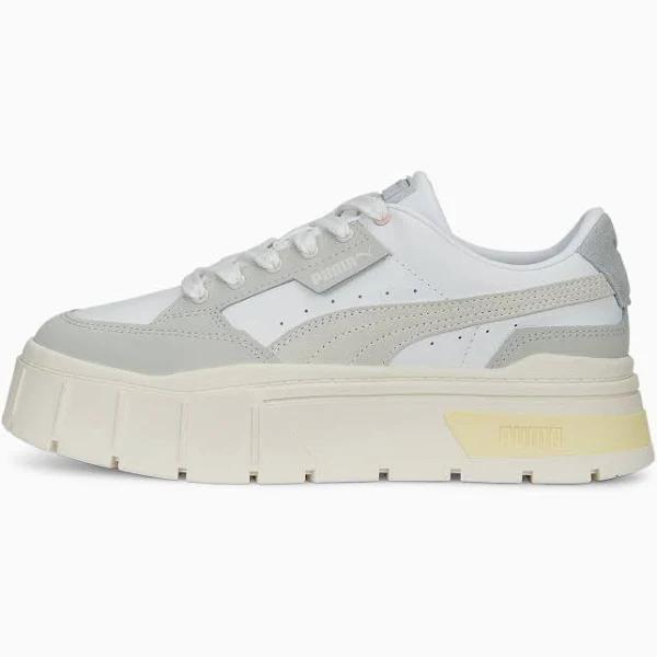 Puma Mayze Stack Sneakers in pastel-White