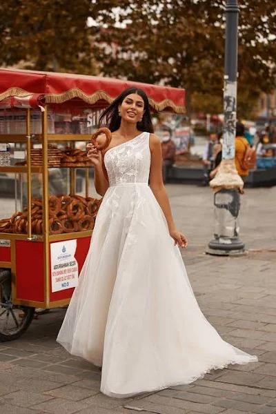 Berna One-Shoulder Lace Prom & Formal Gown | AfterPay | Zip Pay | Sezzle M -Alamour The Label