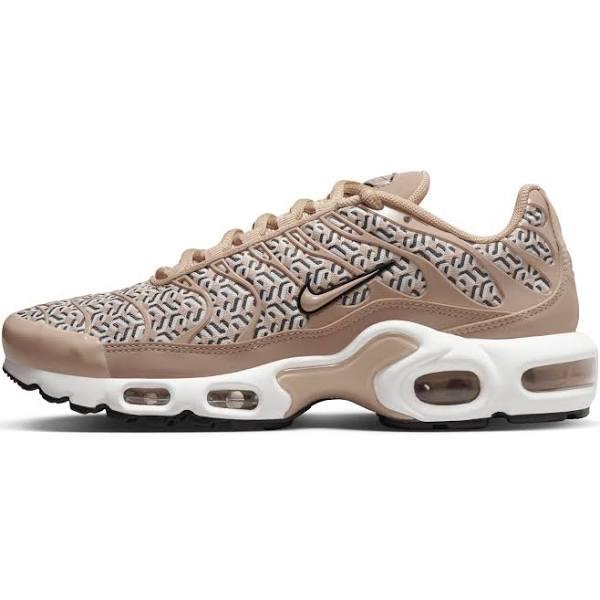 Nike Air Max Plus United in Victory (Women's)