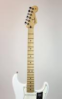 Fender Player Stratocaster HSS Maple Fingerboard (Polar White)