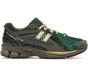 New Balance 1906R size? Exclusive Diamond District Pack Green