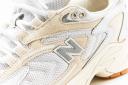 New Balance 725 'Bone Metallic Silver' Mens Sneakers - Size 4.0