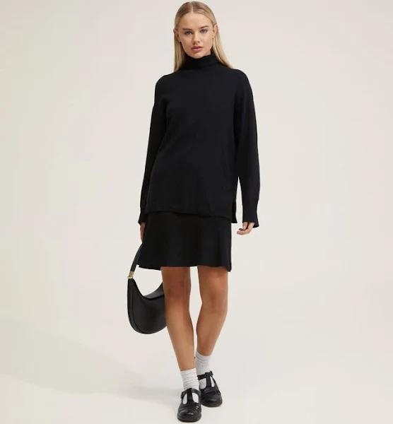 Oxford Totti Oversize Turtle Neck Knit in Black 12