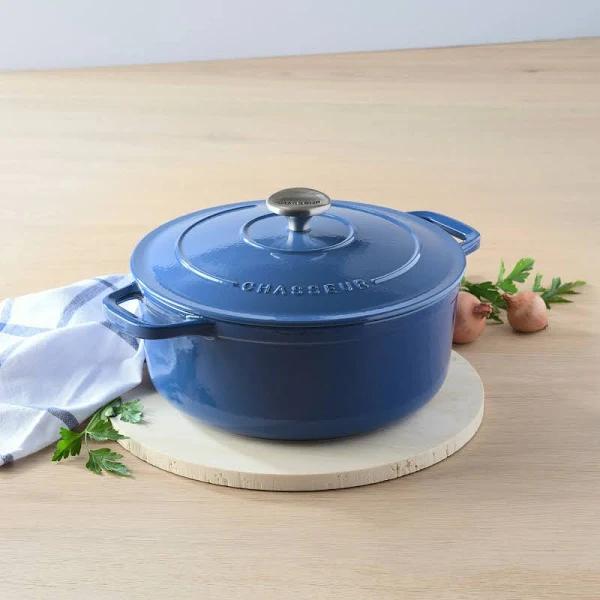 Chasseur Round French Oven Sky Blue - 26cm