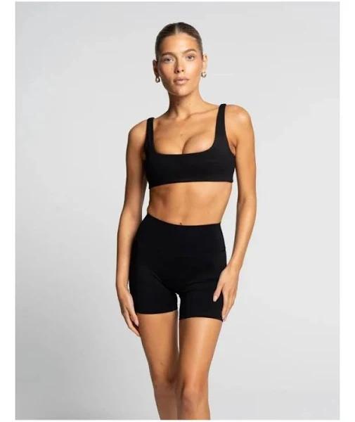 Active Basics Not Your Basic Shorts in Onyx (Invisible Scrunch) Black M