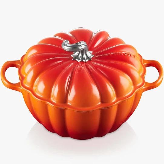 Le Creuset Signature Cast Iron Pumpkin Casserole 24cm - 3.7L Volcanic