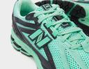 New Balance 1906R size? Exclusive Green Black