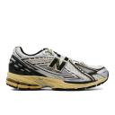 New Balance Unisex 1906R Sea Salt/Silver Metallic/Black - Size 11