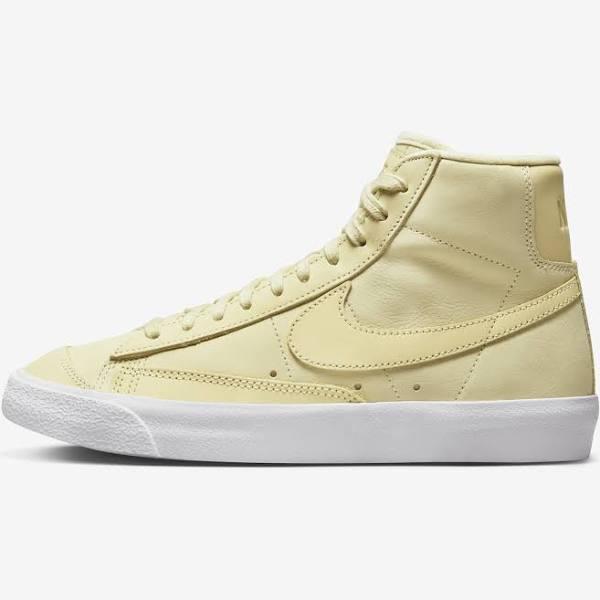 Nike Women's Blazer Mid '77 LX Alabster/White