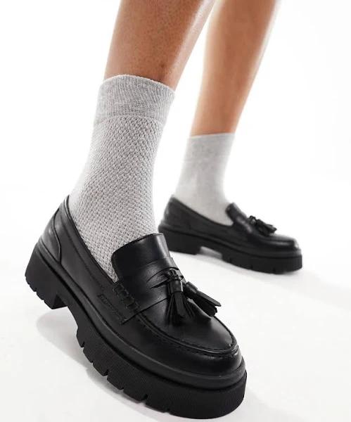 Schuh Chunky Loafers in Black