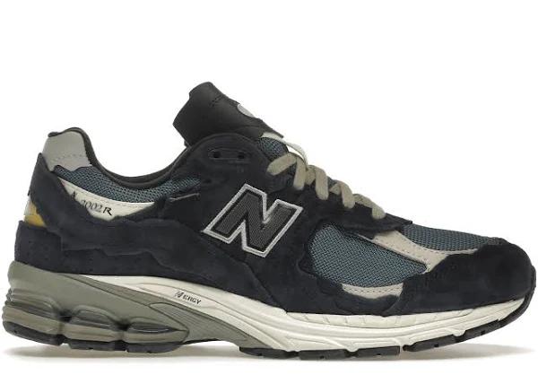 New Balance Navy 2002Rd Sneakers