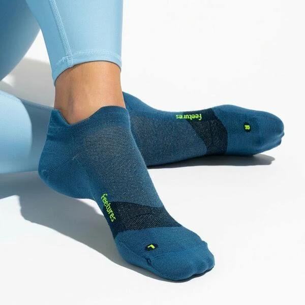 Feetures Merino 10 Cushion No-Show Tab Socks, Atlantic Blue / XL