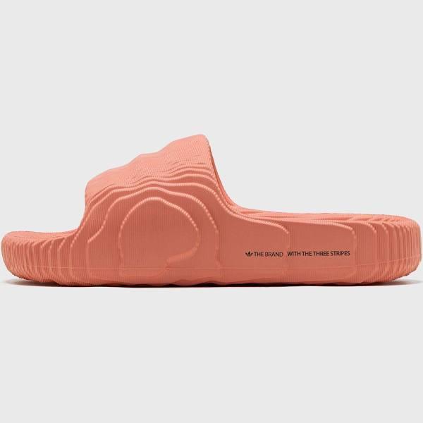 Adidas Originals Adilette 22 Slides in clay-Brown