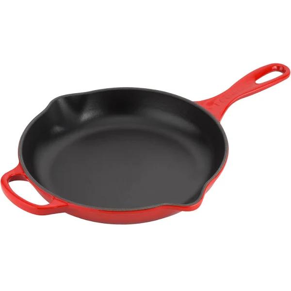 Le Creuset Signature Cast Iron Skillet 23cm, Cerise