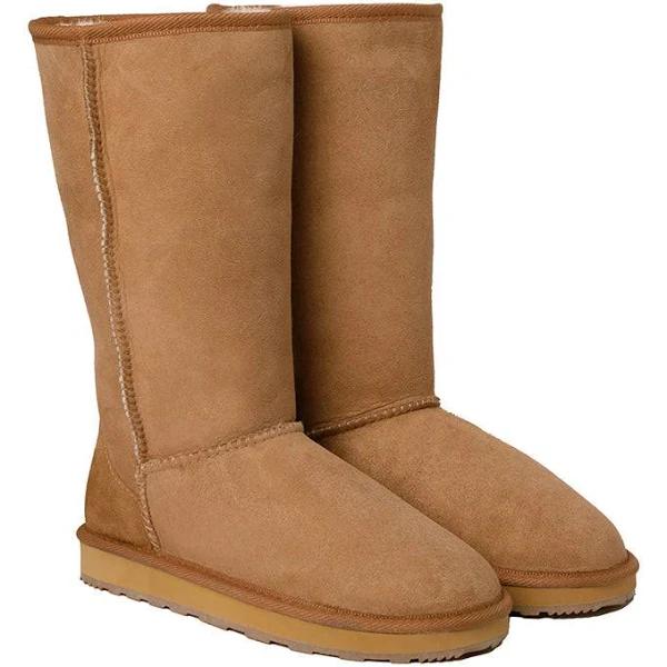 Urban UGG Tall Classic Chestnut / 36