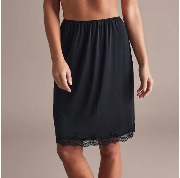 Target Woman Short Half Slip; Style LHS05612 | Black | Size 8