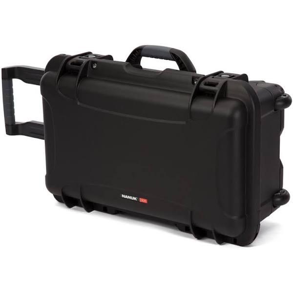 Nanuk 935 Case with Padded Divider (Black)