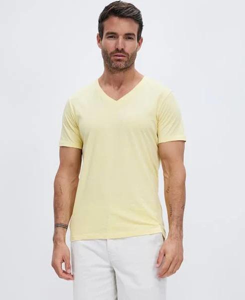 Marcs Arnie V Neck T-Shirt in Yellow L