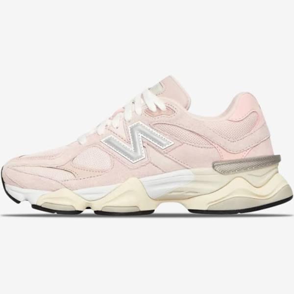 New Balance 9060 Sneakers in Pink