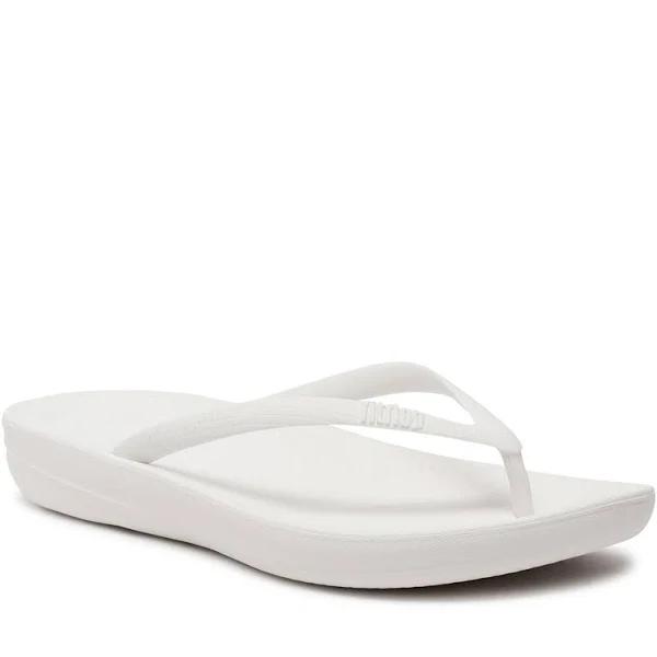 FitFlop iQushion Ergonomic Flip Flop Urban White