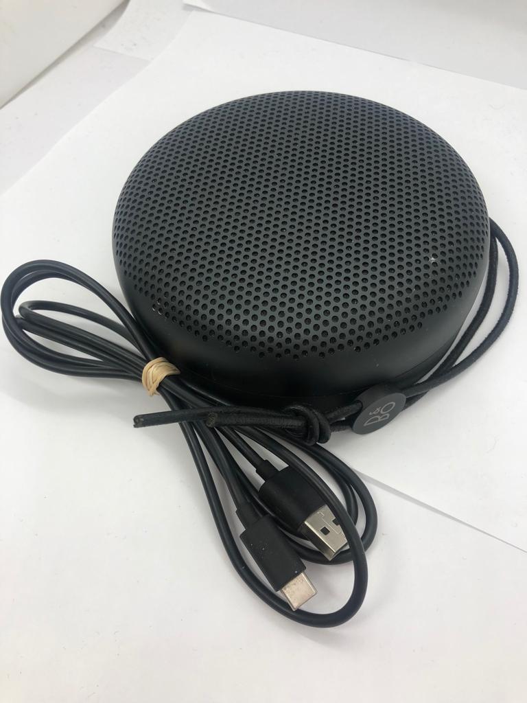 Bang & Olufsen Beoplay A1 Portable Bluetooth Speaker (Black)