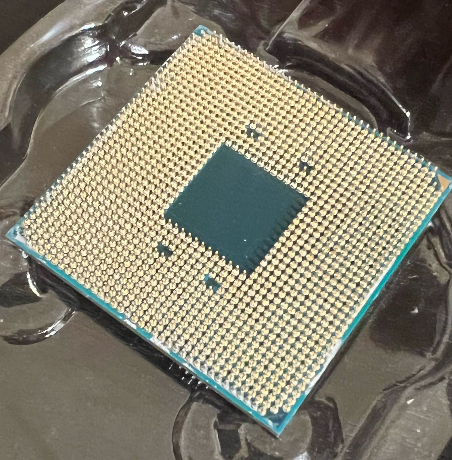 AMD Ryzen 7 2700 4.1 GHz Octa-Core (YD2700BBAFBOX) Processor