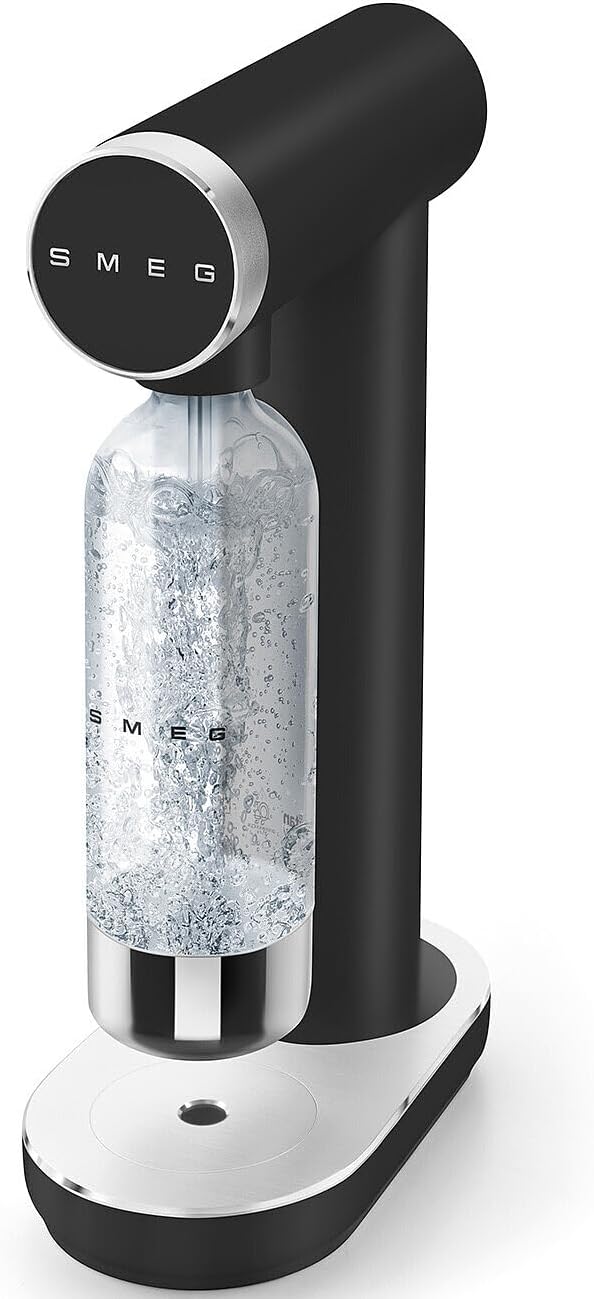 Smeg SKC01EGM Soda Maker, Non-Slip Feet, Space Saving Design, 800ml, Emerald Green