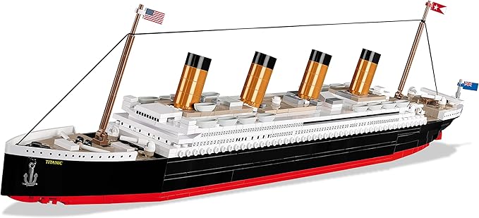 Titanic 1:450 Scale 722 Piece (Construction set)