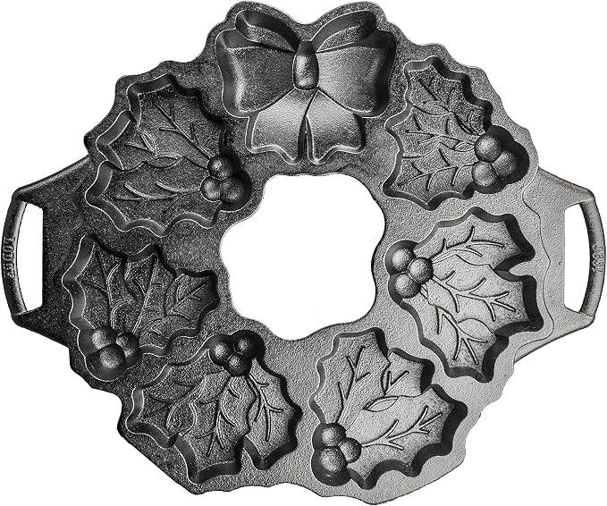 Lodge Cast Iron Holiday Wreath Pan