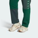 Adidas Women's Response CL W Sneakers in Off White/Sand Strata/Gum, Size UK 3 | END. Clothing