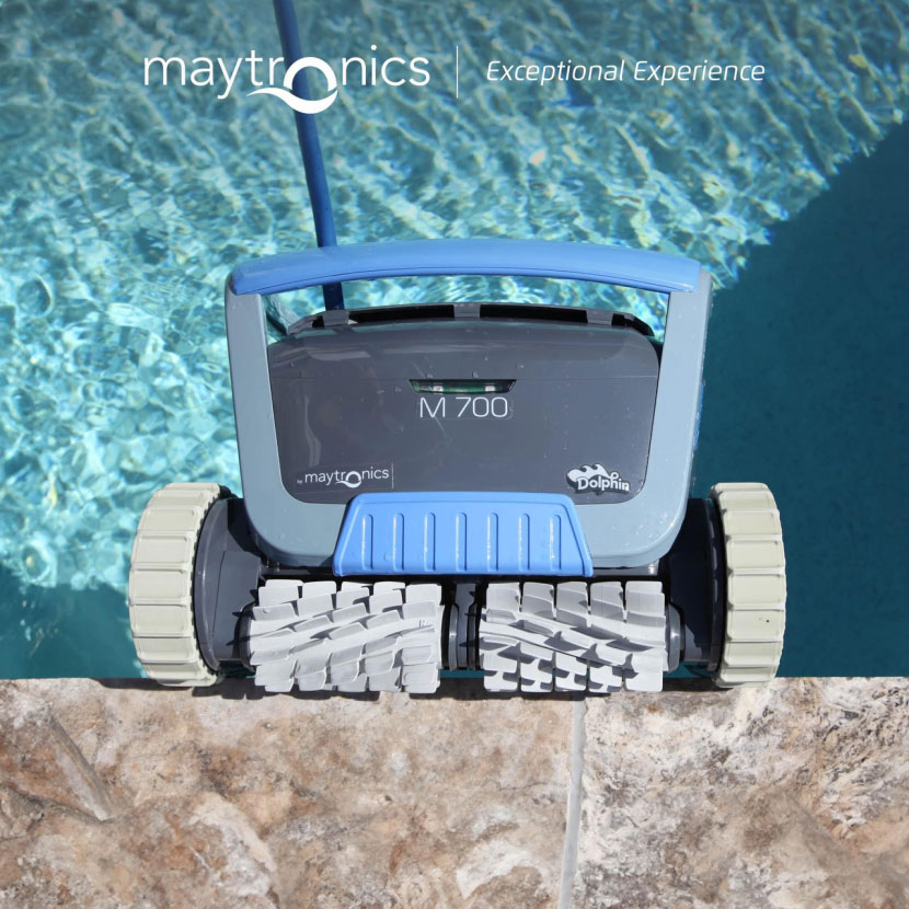 Dolphin M 700